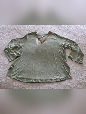 Chico's Sage Green Linen V-Neck Tunic with Gold Beaded Embellished Trim
